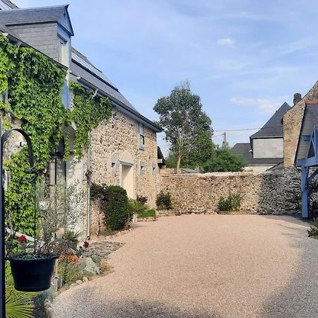 La Ferme Aux Fleurs Bed & Breakfast Ossun Exterior photo