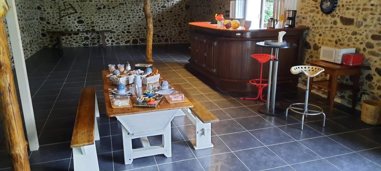 La Ferme Aux Fleurs Bed & Breakfast Ossun Exterior photo